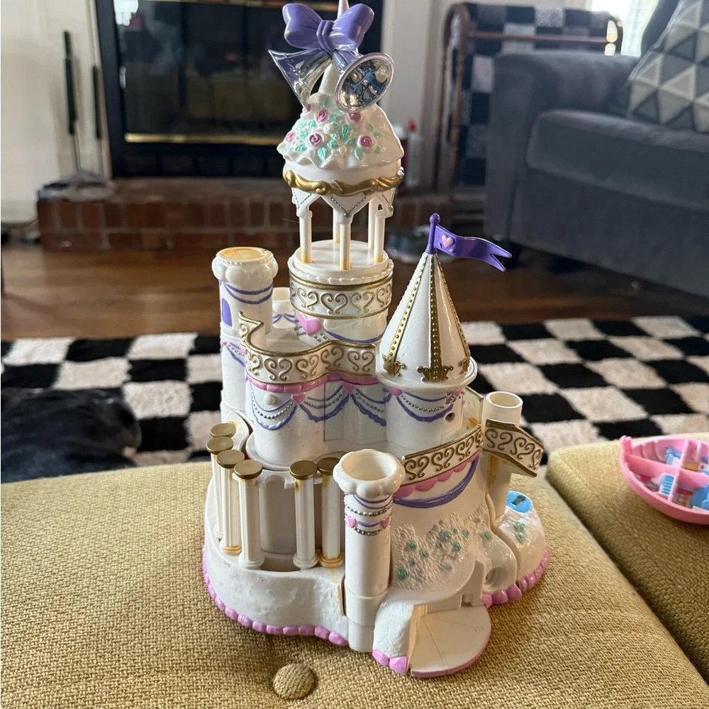 Trendmasters wedding cake castle